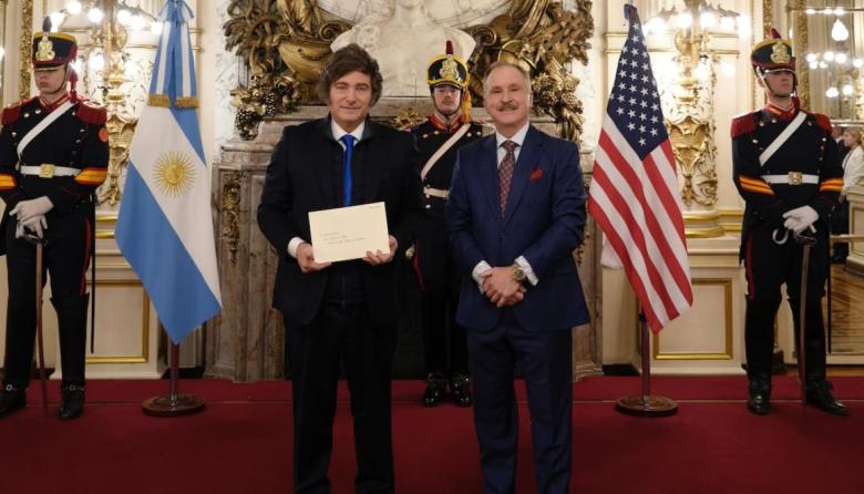 Antes de su próximo viaje para estar en un evento junto a Donald Trump y Lionel Messi, Javier Milei recibió al embajador de Estados Unidos, Peter Lamelas en la Rosada