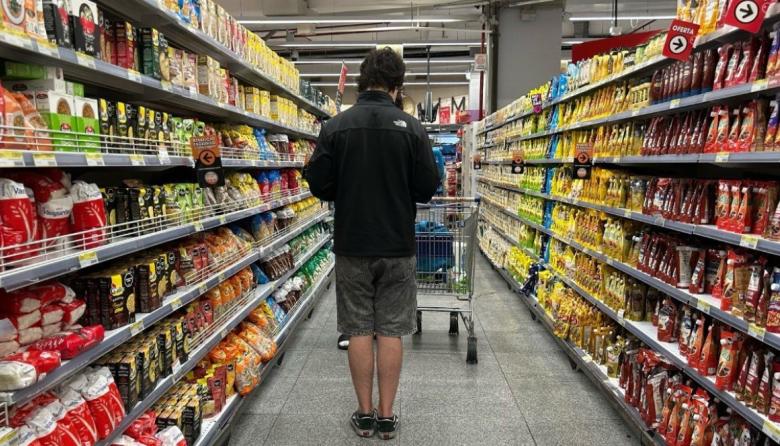 Según el INDEC, la inflación de noviembre fue del 2,5% y una familia tipo necesitó $1.200.000 para no caer en la pobreza