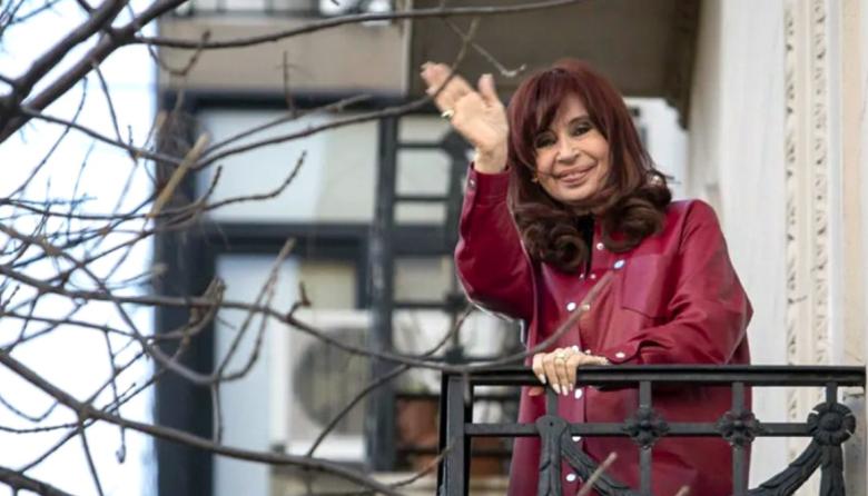 Causa Vialidad: el fiscal Diego Luciani pidió decomisar el departamento de San José 1111 donde CFK está presa y 5 millones de dólares más que están a nombre de su hija