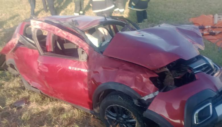 Rutas asesinas: dos personas fallecen luego de un vuelco en Ruta 9