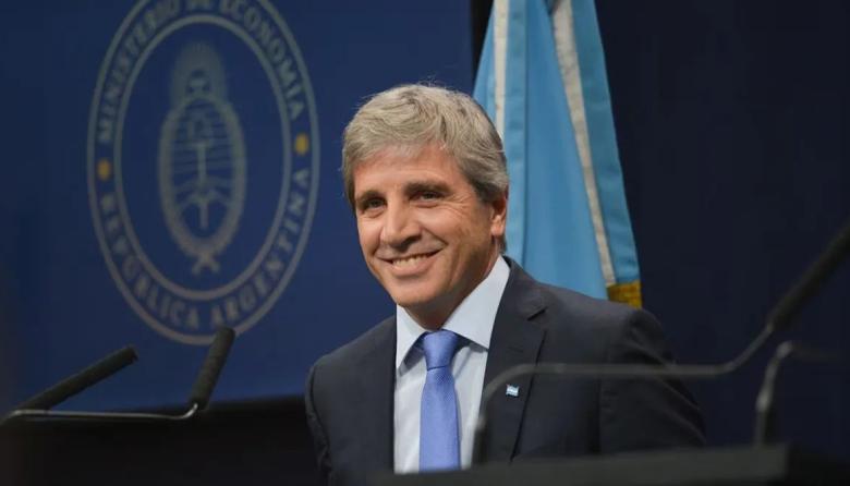 Llamativas y desubicadas declaraciones de Luis Caputo: “Nunca compré ropa en Argentina”