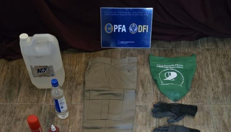 La Policía Federal detuvo a uno de los delincuentes contratados para lanzar bombas molotov en el Congreso, durante el tratamiento de la reforma laboral