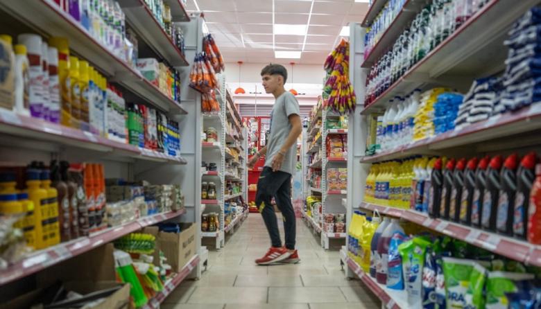 Según el BCRA, en los próximos meses la inflación rondará el 2% y el dólar podría superar los $1.500