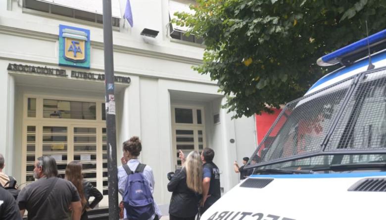 AFAgate: ayer el juez González Charvay ordenó allanamientos en la sede de la AFA y en el predio de Ezeiza