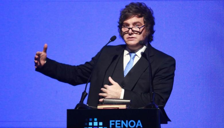 En el Foro Económico del NOA, Milei criticó a la oposición y a la casta periodística: aseguró que hay “una carnicería” contra su Gobierno