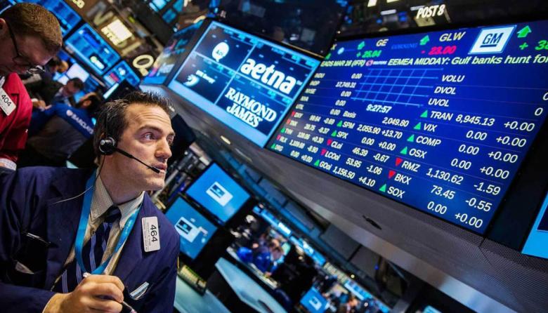 Hablemos de finanzas: en Wall Street, las acciones argentinas subieron y el riesgo país bajó a 595 puntos básicos, luego del feriado XXL