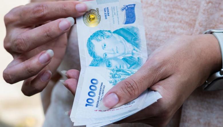Según el INDEC, una familia necesitó $3.600.000 para formar parte del 10% de los hogares con mayores ingresos