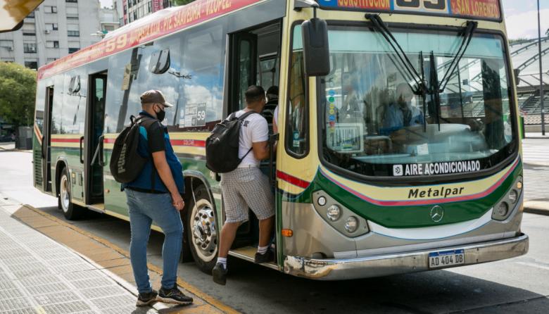 Con Milei, el transporte aumentó 17 veces en 30 meses: un informe del Centro de Economía Política Argentina (CEPA)