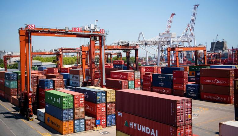 En abril, las exportaciones de bienes de Argentina alcanzaron un récord histórico de 8.914 millones de dólares