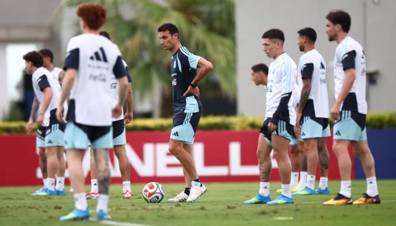 ¡Comenzó la cuenta regresiva! Scaloni dio a conocer la prelista de 55 jugadores, a 30 días de la gran cita del deporte mundial