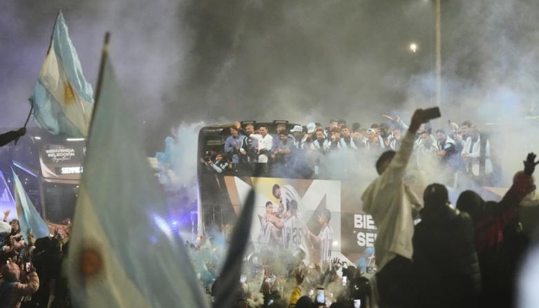 La Scaloneta: llegaron parte de los subcampeones del mundo y fueron recibidos por una multitud