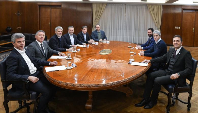 Luis Caputo se reunió con supermercadistas para tratar la renegociación de los nuevos convenios colectivos de trabajo