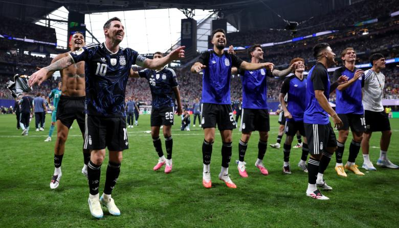 La rutina de lo extraordinario: la Scaloneta ganó un partido histórico por 2 a 1 frente a Inglaterra y ahora la épica se traslada a la final frente a España, el próximo domingo a las 16