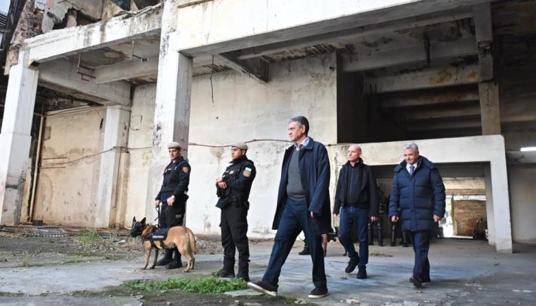 La Ciudad recuperó ya 900 propiedades usurpadas: ahora fue el turno de una fábrica que había sido ocupada hace 40 años en Nueva Pompeya