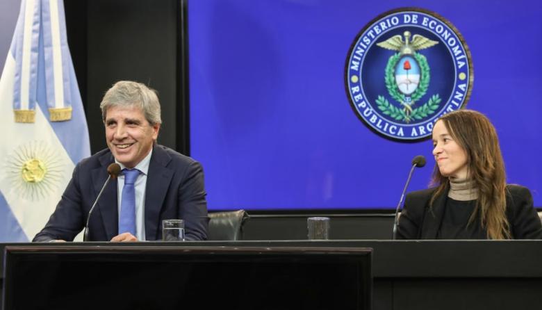 El ministro de Economía, Luis Caputo presentó un nuevo proyecto de Inocencia Fiscal