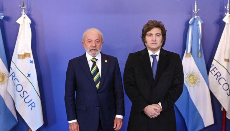 Los Estados están por encima de las disputas entre políticos: sin embargo, cuando Lula visitó a una CFK presa, Milei no retiró a su embajador en Brasil
