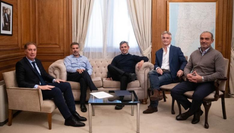 La unión hace la fuerza: ayer, se produjo la segunda reunión entre LLA y el PRO