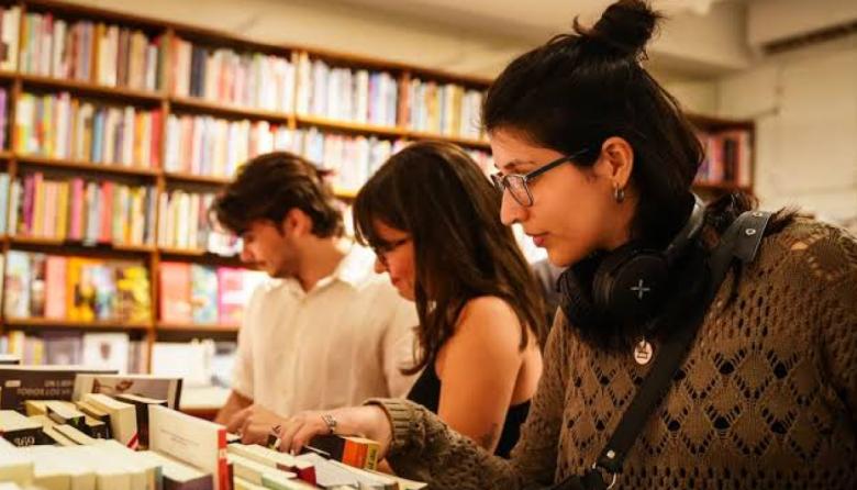 Un informe realizado por la Federación Argentina de Librerías, Papelerías y Afines (FALPA), reveló que las ventas de libros cayeron un 25% respecto a 2023