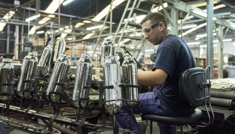 Un informe del INDEC confirma que, en el segundo trimestre del 2026, la economía argentina cayó un 0,6%