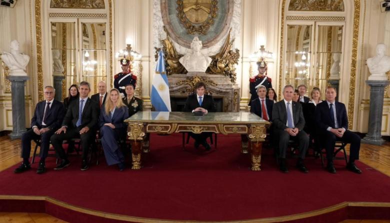 Javier Milei anunció por cadena nacional la construcción de una base naval en Tierra del Fuego y sanciones a petroleras que operen en Malvinas