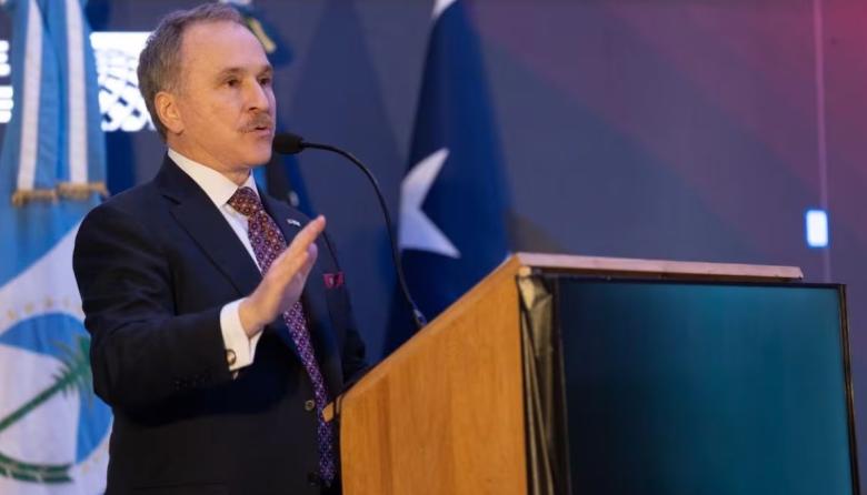 Siempre y cuando gane Milei, Peter Lamelas reveló que Estados Unidos destinará hasta 20.000 millones de dólares en inversiones para proyectos críticos en Argentina