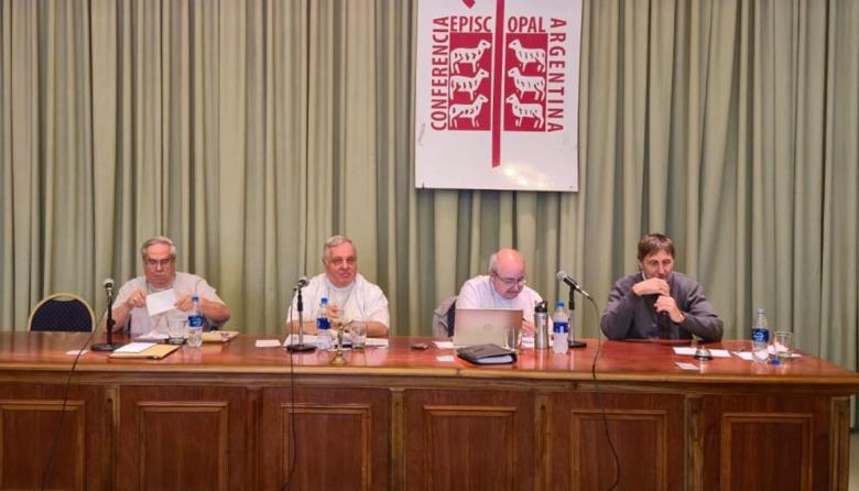 En una reunión con representantes del Ministerio de Salud, la Iglesia Católica y los representantes del episcopado plantearon su preocupación por las prestaciones en discapacidad