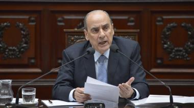 Francos dio la cara en el Congreso y respondió de todo, menos sobre el $Libragate