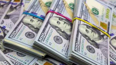 El dólar sube tras el fallo de YPF: tras el histórico error kirchnerista, el dólar oficial trepó a $1.235