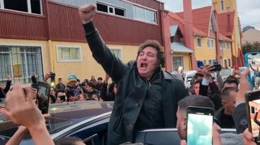 Ushuaia: Javier Milei debió suspender un acto por protestas del kirchnerismo