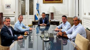 UCR en estado de extinción: tres diputados radicales se pasaron a LLA