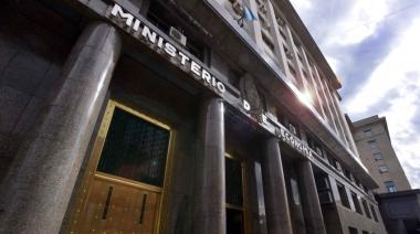 Creció la deuda pública: por medio de la Secretaría de Finanzas, el propio Gobierno Nacional informó que, durante el mes de diciembre, se incrementó en 3.015 millones de dólares