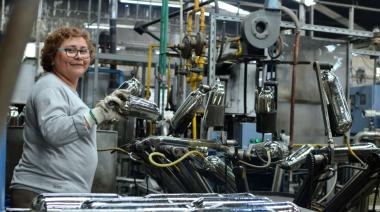 Luego de haber anunciado el despido de más de 100 empleados, Lumilagro lanzó un polémico mensaje: “¿Prefieren que volvamos a contratar y pagar un termo $100.000 más?”