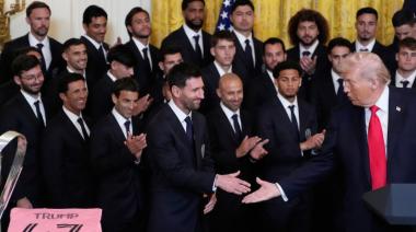 La foto del año: Messi junto a Trump en la visita del Inter Miami a la Casa Blanca; el mandatario preguntó y expresó: “Sos mejor que Pelé”