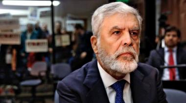 ¡Compañero y compañera! La Cámara Federal de la Ciudad, confirmó el procesamiento de Julio De Vido y su esposa, Alessandra Minnicelli, por presunto enriquecimiento ilícito