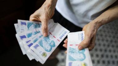 Según el INDEC, los salarios formales registraron un aumento del 3% en marzo y volvieron a quedar por debajo de la inflación