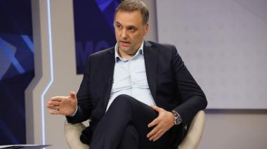 ¿Se tomó un tiempo para dibujar y aguardó el efecto Mundial? Finalmente, Adorni presentó su declaración jurada y adhirió al Régimen Simplificado de Ganancias a igual que su mujer