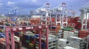 En mayo, las exportaciones superaron los 9.500 millones de dólares y el superávit comercial alcanzó su valor más alto en la historia