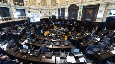 En la provincia de Bs. As., legisladores de LLA y el PRO, presentaron un proyecto para arancelar la salud y las universidades a extranjeros