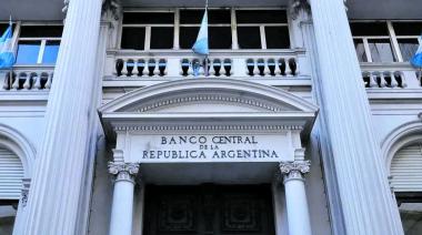 En el último día hábil de la semana, el BCRA habilitó las cuentas a sueldo para que las empresas abonen sus salarios en dólares