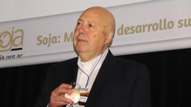 El dueño de la aceitera general Deheza, Roberto Urquia, alertó sobre la caída del consumo al advertir que “a la gente no le alcanza la plata para llegar al 15 del mes”