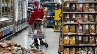 Un relevamiento realizado por la Cámara Argentina de Comercio y Servicios (CAC) reveló que, en agosto, el consumo de hogares cayó un 1,1% interanual