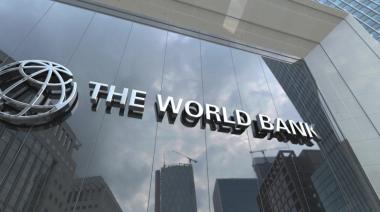El Banco Mundial presentó un informe en el que recortó su previsión de expansión de la economía argentina para este año del 3,5% al 2,1%