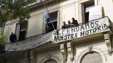 La Cámara Federal de la Ciudad de Bs. As., confirmó el procesamiento de Juan Grabois por la toma del ex Instituto Perón, mientras LLA intenta expulsarlo de la Cámara de Diputados
