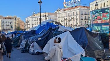 España en decadencia: en Madrid, desde hace días diversos movimientos sociales acampan en la Puerta del Sol