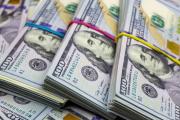 El dólar sube tras el fallo de YPF: tras el histórico error kirchnerista, el dólar oficial trepó a $1.235
