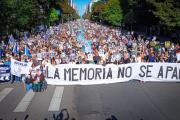 La izquierda organizada, y su particular manera de contar la historia, marchan hoy a Plaza de Mayo