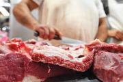 En el último año, la carne aumentó muy por arriba de la inflación: solo en marzo, el consumo por habitante retrocedió 3,7%