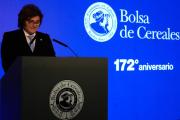 Milei continúa bajando las retenciones: anunció una baja del trigo y la cebada del 7,5% al 5,5% y otra para la soja a partir de enero