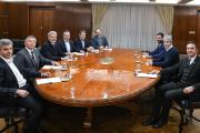 Luis Caputo se reunió con supermercadistas para tratar la renegociación de los nuevos convenios colectivos de trabajo