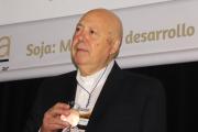 El dueño de la aceitera general Deheza, Roberto Urquia, alertó sobre la caída del consumo al advertir que “a la gente no le alcanza la plata para llegar al 15 del mes”